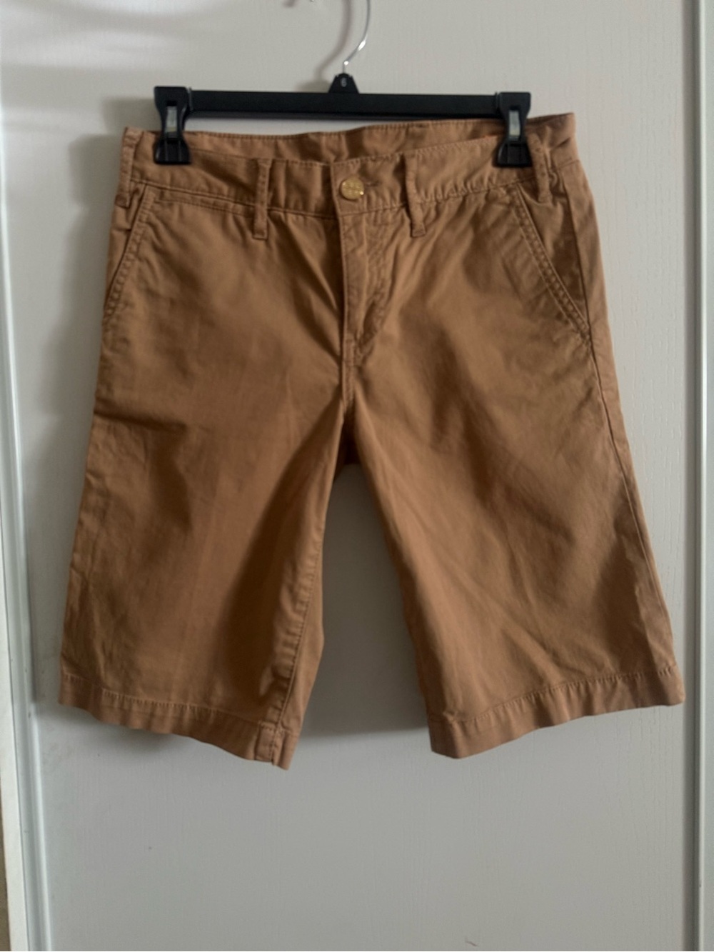Tory Burch Khaki Tan Chino Bermuda Shorts Gold Logo Button Size 25